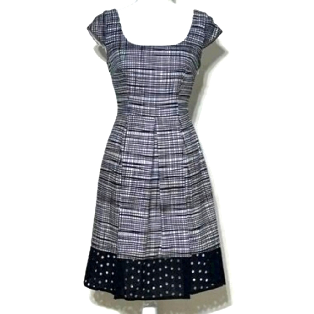 NWT Nine West Textured Cotton Fit and Flare Dress with side pockets. Size 2